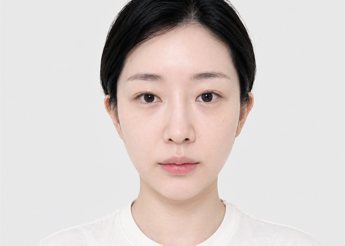 Natural Eye Shape Correction before