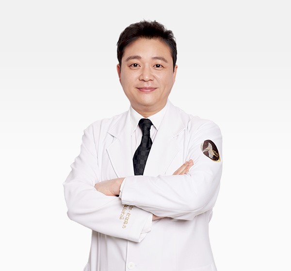 Hyundai Aesthetics Chief Director Hwang Ho
