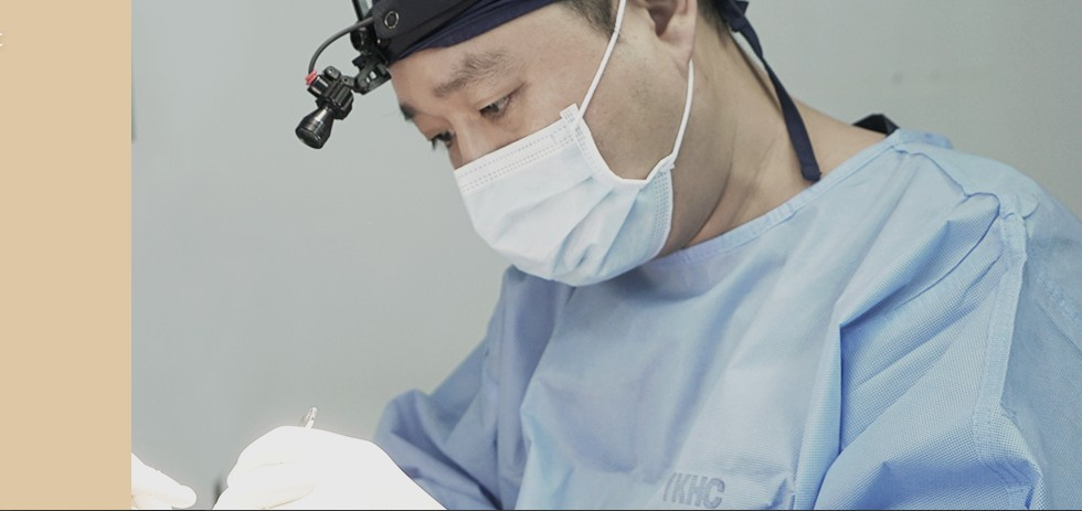 Specialized medical team care system by field - specialist during surgery